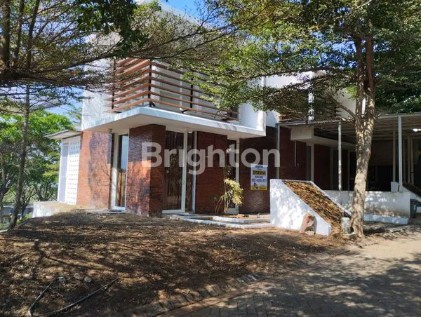 image RUMAH POJOK DENGAN VIEW GUNUNG TIDAR MALANG (3)