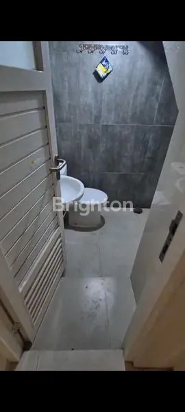 image MURAHHH POOLL!! RUMAH SIAP HUNI.!! FULL RENOV JADI AKA BARU GRESS!! WISATA SEMANGGI  RUNGKUT MINIMALIS (4)