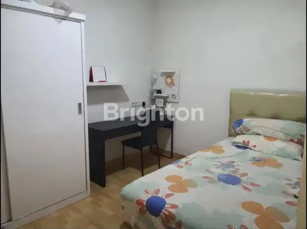 image DIJUAL RUMAH SEPERTI BARU GRIYA DADAP TANGERANG HADAP TAMAN, LANTAI GRANITE (5)