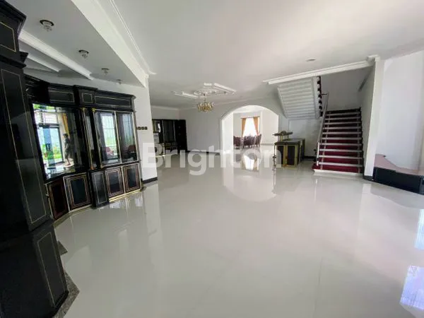 image RUMAH BESAR MEWAH DI SLIPI JAKARTA BARAT  (4)