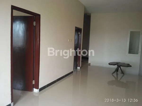 image RUMAH 2 LANTAI SIAP HUNI DI TROPODO SIDOARJO (2)