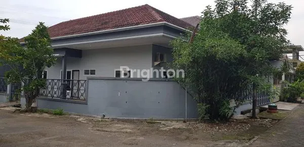 image RUMAH TAMAN PONDOK INDAH POSISI HOOK 2LT (1)