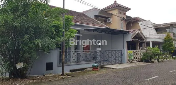 image RUMAH TAMAN PONDOK INDAH POSISI HOOK 2LT (2)