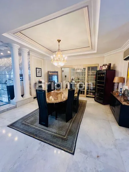 image FOR SALE! BIG LUXURY HOUSE KAWASAN MEGA KUNINGAN, JAKARTA SELATAN. LOKASI ELIT, SUPER STRATEGIS (5)
