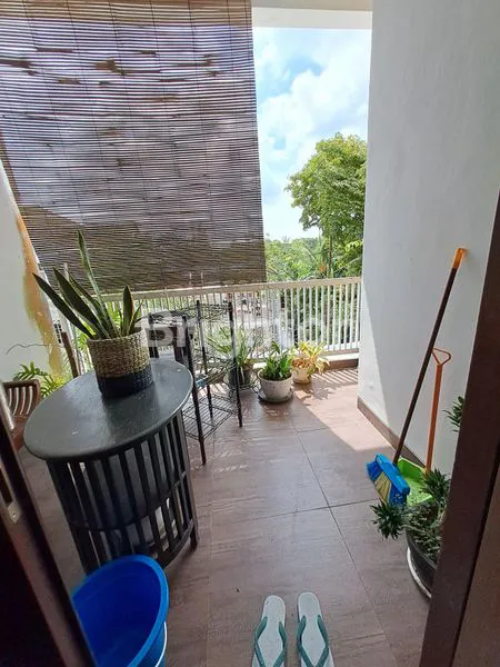 image RUMAH MODERN DUA SETENGAH LANTAI DI PERUMAHAN BALIKPAPAN BARU  (3)