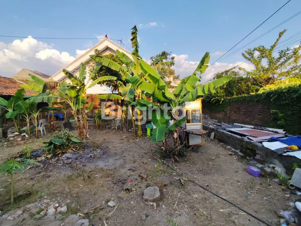 image RUMAH DEKAT LAPANGAN CILIWUNG, UNIVERSITAS MERDEKA (UNMER) & POLITEKNIK NEGERI MADIUN (6)