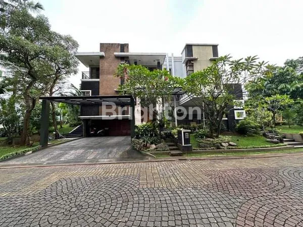 image RUMAH 3 LANTAI DI HOOK GREEN BSD CLUSTER MIRAGE MEWAH MODERN MINIMALIS (1)