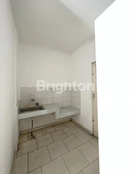 image RUKO PLAZA DE LUMINA, DURI KOSAMBI, CENGKARENG, 3 LANTAI, AKSES TOL & JALAN OUTER RINGROAD, SIAP PAKAI (4)