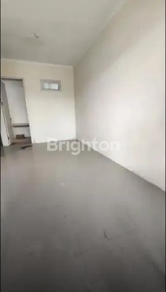 image RUMAH MODERN ELEGAN BERKELAS DI LINGKUNGAN RINDANG DAN ASRI (2)