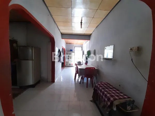 image RUMAH DENGAN HALAMAN LUAS BPG HANGTUAH (5)