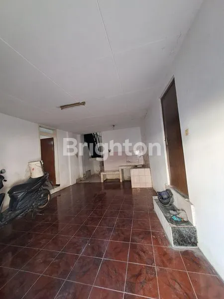 image TURUN HARGA!!! RUMAH 1,5 LANTAI ++. MENGHADAP  JALAN SIDOYOSO DEKAT  KENJERAN KAPASAN PASAR ATOM ITC MEGA GROSIR RS ADI HUSADA KAPASARI PASAR TAMBAK REJO KAZA MALL RS SOEWANDHI (5)