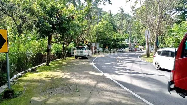 TANAH ISTIMEWA DI NOL JL. RAYA SENGGIGI SAMPING HOTEL SVARGA RESORT
