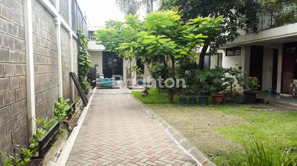 image RUMAH DIPUSAT KOTA SIDOARJO (3)