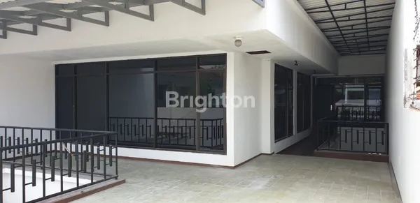 image RUMAH 2 LANTAI DEKAT GALAXY MALL PAKUWON CITY KERTAJAYA MANYAR KALIJUDAN MULYOSARI SUTOREJO WISMA PERMAI UNAIR ITS DR SOETOMO (6)