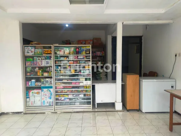 image RUMAH 2,5 LANTAI DI JL SATRIA BALEARJOSARI BLIMBING (2)