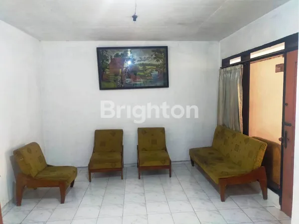 image RUMAH 2,5 LANTAI DI JL SATRIA BALEARJOSARI BLIMBING (4)