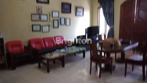 image RUMAH MEWAH JALAN MEGA SUNGGAL (4)