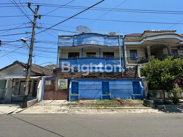 image RUMAH DI PUSAT SOLO BARU UTAMA JUAL MURAH BANGUNAN HITUNG TANAH DIJUAL DIBAWAH HARGA PASARAN (1)