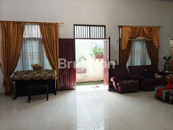 image RUMAH LUAS, INTI KOTA MEDAN. SELANGKAH KE JL. GAJAH MADA (6)