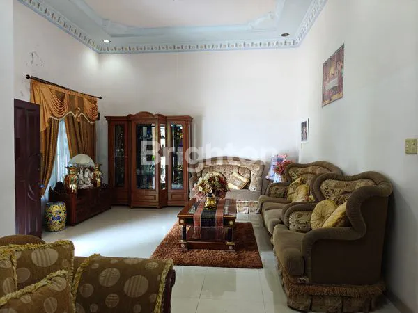 image RUMAH LUAS, INTI KOTA MEDAN. SELANGKAH KE JL. GAJAH MADA (4)