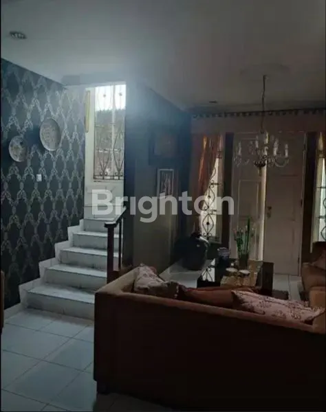 image RUMAH ASRI DAN NYAMAN DI CLUSTER SENAYAN 1 SEKTOR 9 BINTARO (4)