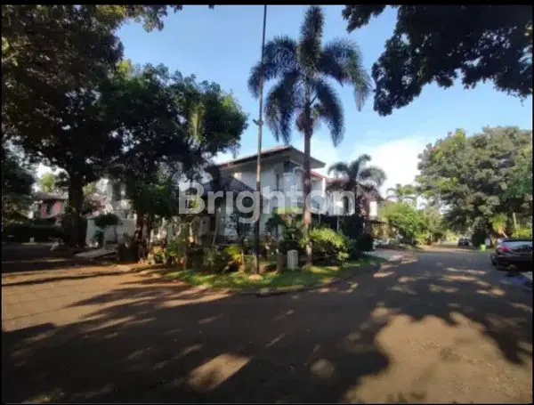 image RUMAH ASRI DAN NYAMAN DI CLUSTER SENAYAN 1 SEKTOR 9 BINTARO (2)