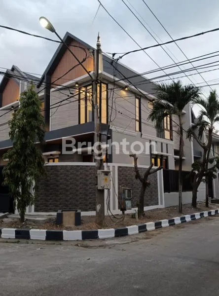 image RUMAH MEWAH 2 LANTAI BONUS FURNISH AREA SUTOREJO, SURABAYA TIMUR (5)