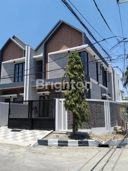 image BRAND NEW HOUSE SUTOREJO 2 LANTAI BONUS FURNISH, SELANGKAH KE RAYA MULYOSARI (6)