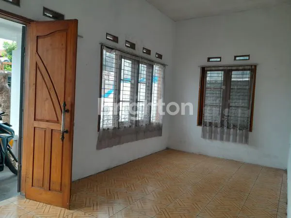 image RUMAH 1 LANTAI SIAP DI HUNI DAERAH CIPATAT (8)