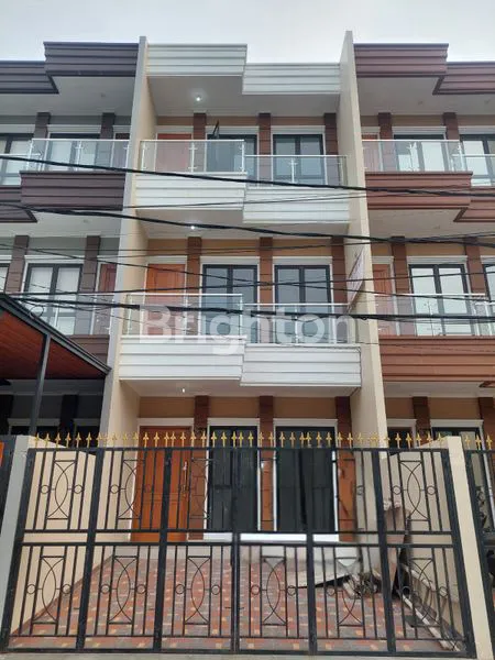 image RUMAH INDENT DURI KEPA DEKAT CENTRAL PARK JAKARTA BARAT (1)