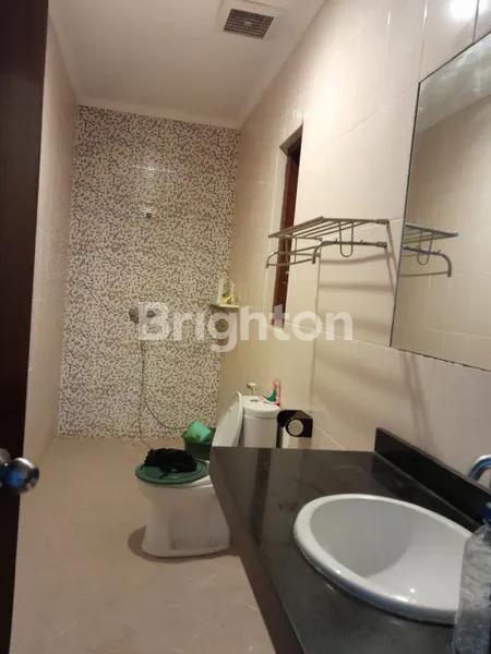 image RUMAH ONE GATE SISTEM DENGAN BANYAK KAMAR (4)