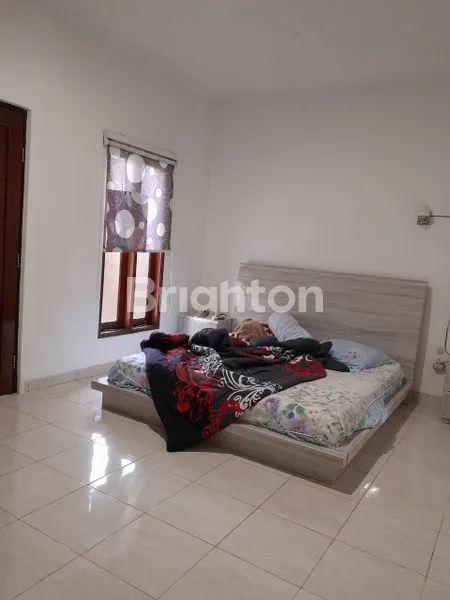 image RUMAH ONE GATE SISTEM DENGAN BANYAK KAMAR (6)