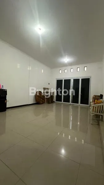 image BANGUNAN LOKASI STRATEGIS BUAT INVEST ATAU KANTOR DAN TEMPAT USAHA (3)