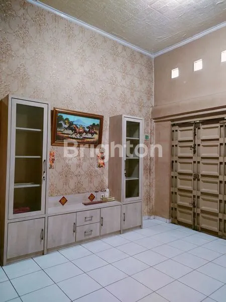 image RUMAH INTI KOTA. DAERAH JL. JEMADI, KRAKATAU. SEMI FURNISHED (2)