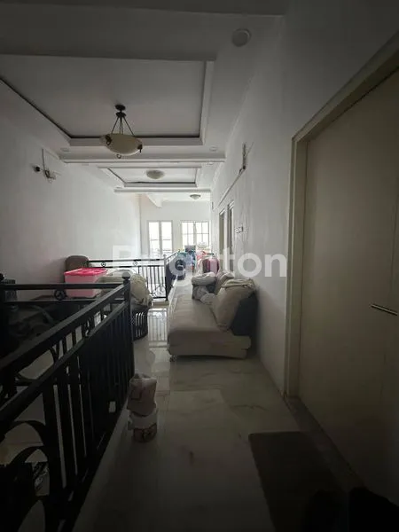 image \U2728 MANYAR, STRATEGIS, NOL JALAN RAYA, RUMAH USAHA 2 LANTAI, LEBAR 8, SIAP PAKAI \U2728 (3)