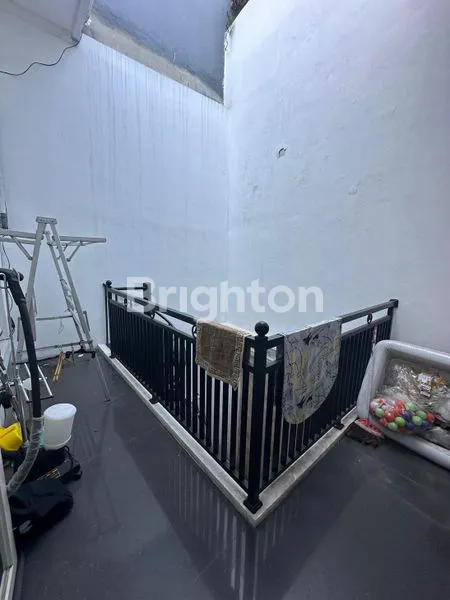 image \U2728 MANYAR, STRATEGIS, NOL JALAN RAYA, RUMAH USAHA 2 LANTAI, LEBAR 8, SIAP PAKAI \U2728 (4)