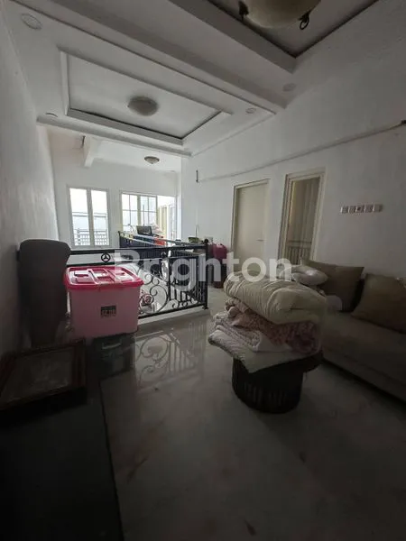 image \U2728 MANYAR, STRATEGIS, NOL JALAN RAYA, RUMAH USAHA 2 LANTAI, LEBAR 8, SIAP PAKAI \U2728 (5)