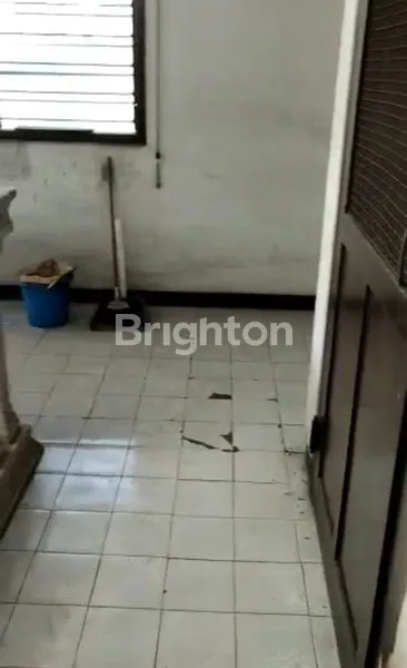 image RUKO 3 LANTAI SURABAYA TENGAH (2)