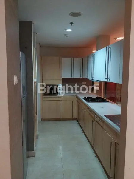 image APARTEMEN THE SUMMIT 3BR FULL FURNISH ISTIMEWA KELAPA GADING (4)