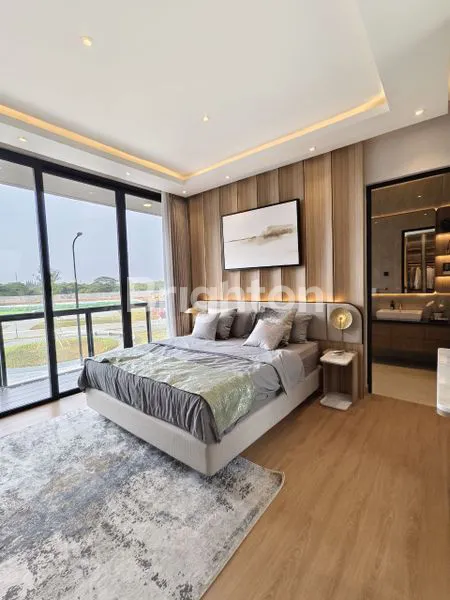 image RUMAH 3 LANTAI METLAND SOUTH TRESOR SIAP HUNI 2024 (2)