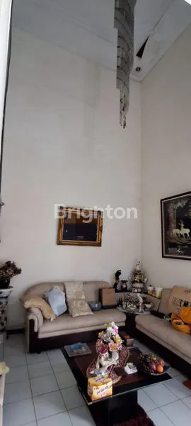 image DIJUAL RUMAH LOKASI STRATEGIS DEKAT GALAXY MALL DI WISMA PERMAI BARAT (4)