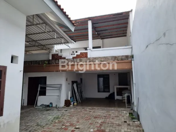 image RUMAH + KANTOR DI PLOSO TIMUR ROW JALAN BESAE (2)