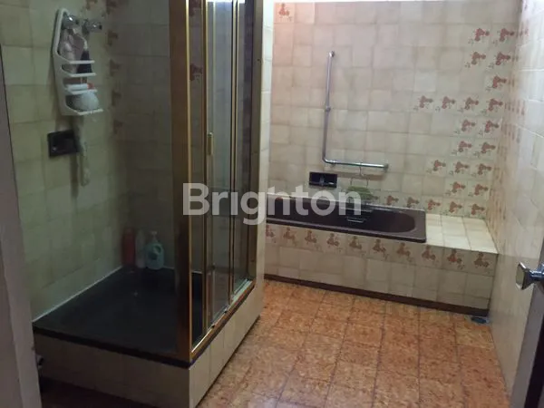 image MURAH!!! RUMAH  HITUNG TANAH SAJA SEMARANG ATAS KAWASAN ELITE  GAJAHMUNGKUR (8)