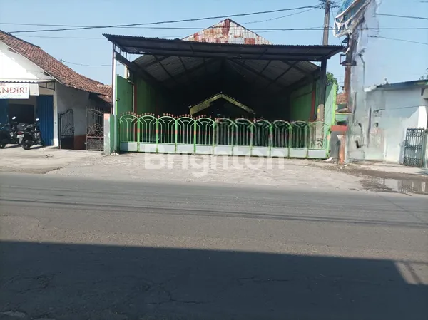 GUDANG SIAP PAKAI,  LOKASI STRATEGIS