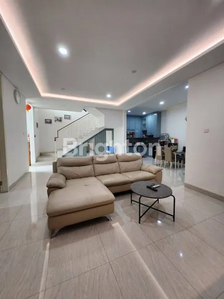 image GRAND PAKUWON, TANDES, RUMAH 2 LANTAI, FURNISHED (4)