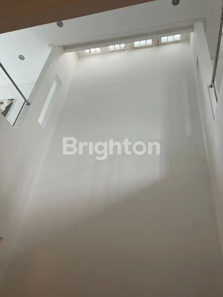 image RUMAH 2 LT MEWAH SIAP HUNI DEKAT TOL SUMARECON BOGOR, TOL JAGORAWI, JALAN RAYA PAJAJARAN (5)