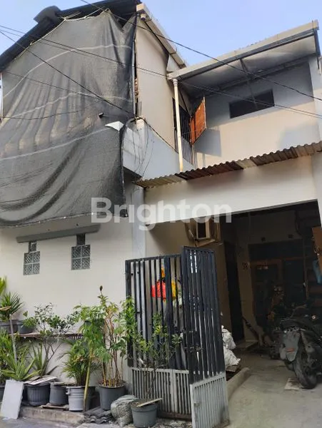 image RUMAH HUNIAN YANG BISA DIJADIKAN WORKSHOP ATAU TEMPAT USAHA (1)