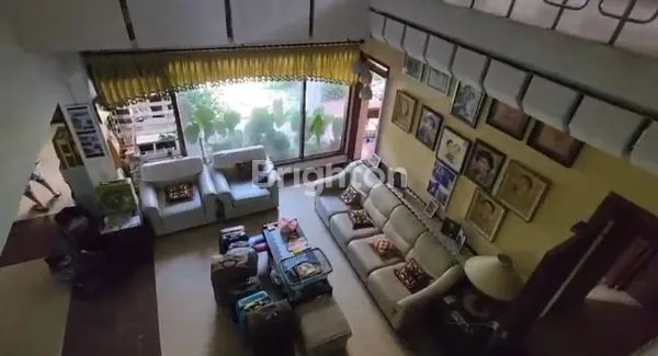 image RUMAH SUPER STRATEGIS DI POROS SEMERU IJEN BOULEVARD KOTA MALANG (1)