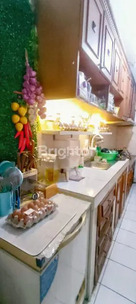 image RUMAH 2 LANTAI SIAP HUNI SANGAT BAGUS (3)