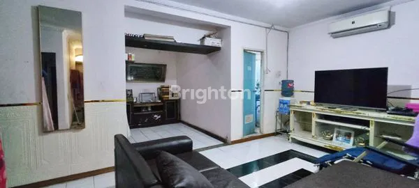 image RUMAH 2 LANTAI SIAP HUNI SANGAT BAGUS (8)